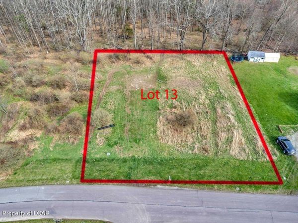 13 Walnut Rdg Drive, Mehoopany, PA 18629