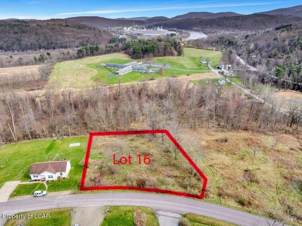 16 Walnut Ridge Drive, Mehoopany, PA 18629
