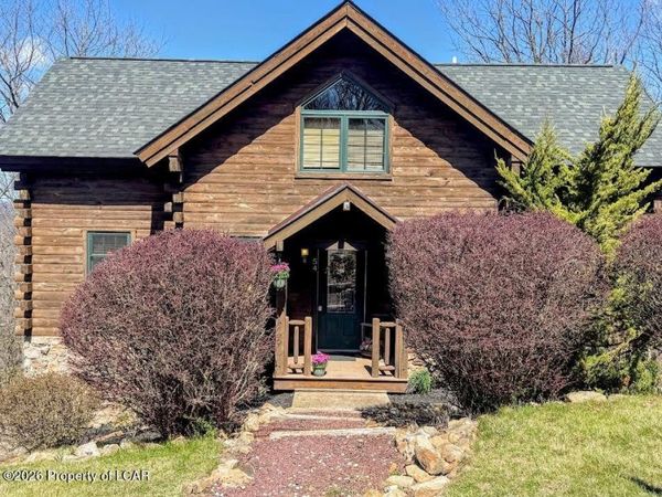 54 Summit Road, Hazleton, PA 18202