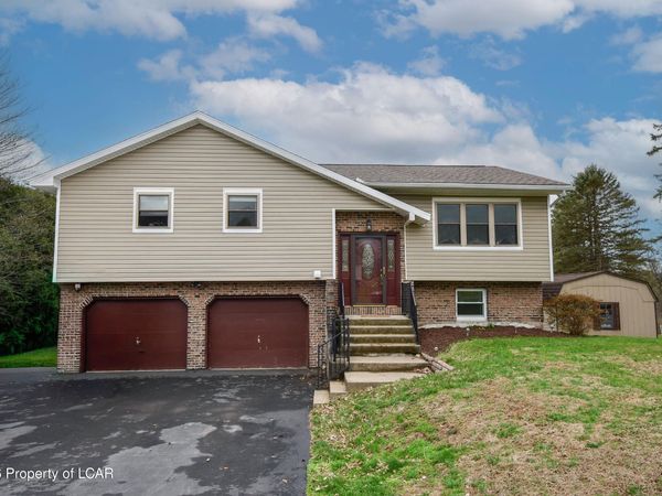 60 Wyndgate Boulevard, Drums, PA 18222