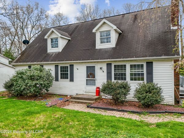 29 Brandywyn Drive, Mountain Top, PA 18707