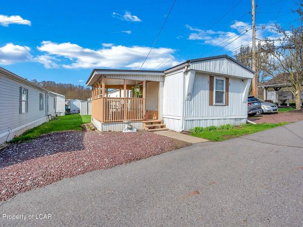 20 Sans Souci Trailer Park, Hanover Township, PA 18706