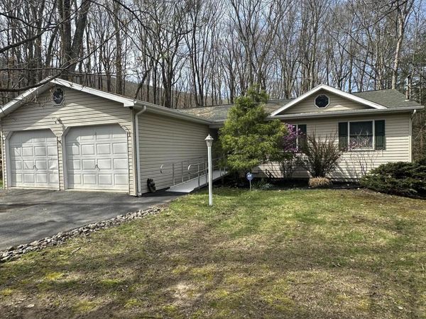 238 Buck Ridge Drive, Drums, PA 18222