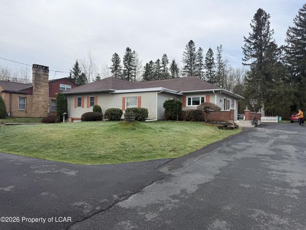 1636 E Broad Street, Hazleton, PA 18201