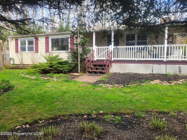 1038 Woodhaven Drive, White Haven, PA 18661