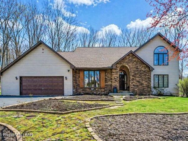 3 Fawn Court, Mountain Top, PA 18707