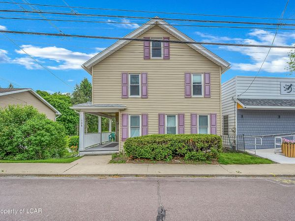 135 College Avenue, Factoryville, PA 18419