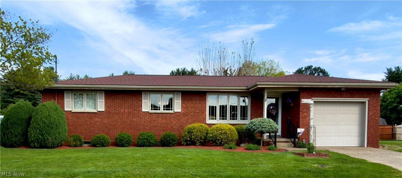 4402 Whited Drive, Vienna, WV 26105 Main Photo