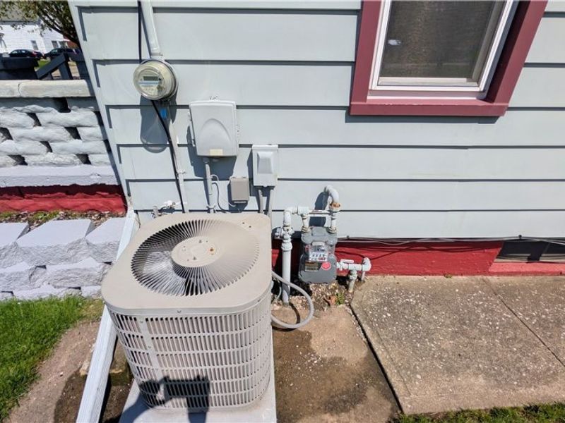 770 Broad Street, Conneaut, OH 44030 Photo 24