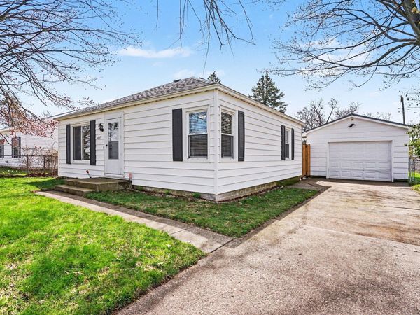 2127 Leif Avenue, Norton Shores, MI 49441