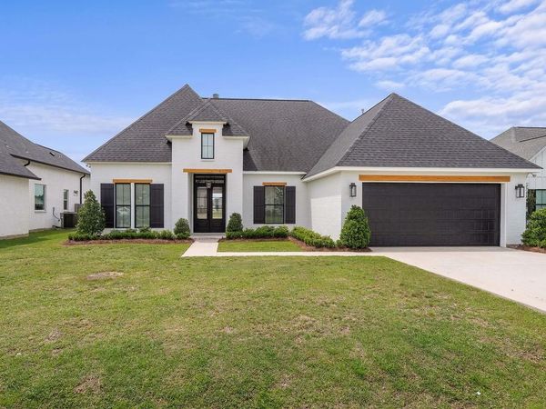 8025 BEDICO TRAIL Lane, Madisonville, LA 70447