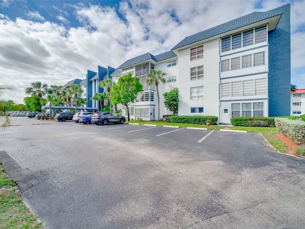 4770 NW 21st St , Unit 208, Lauderhill, FL 33313