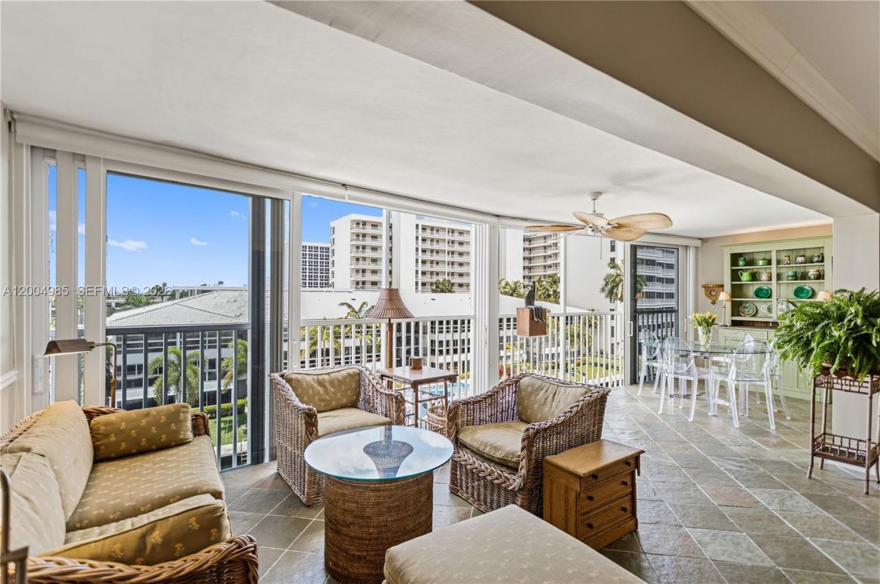 3101 NE 47th Ct , Unit 403, Fort Lauderdale, FL 33308 Photo