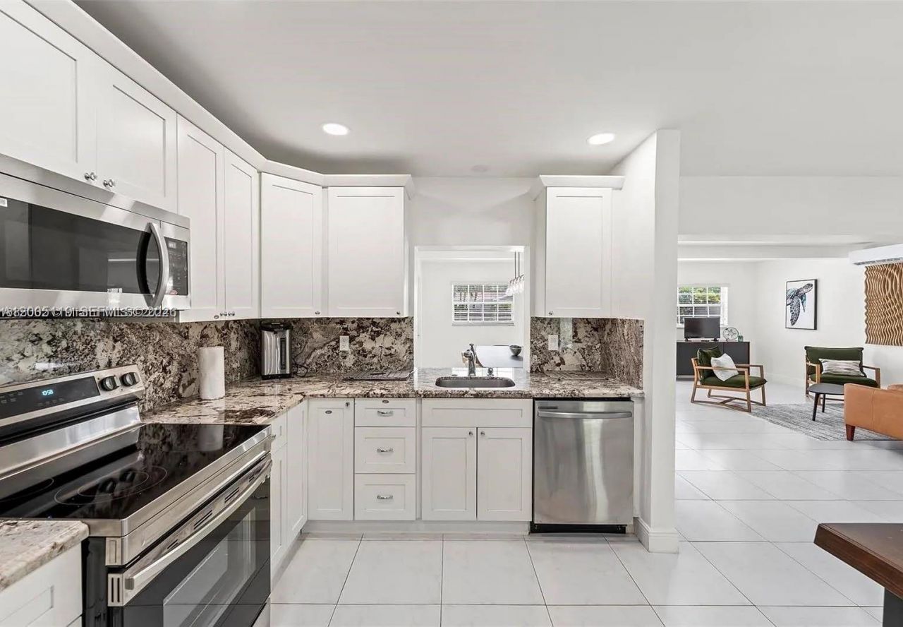 2219 N 35th Ave, Hollywood, FL 33021 Photo