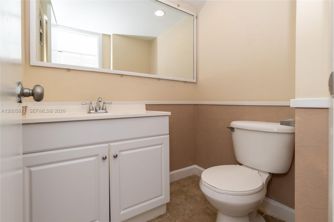10500 SW 108th Ave , Unit B414, Miami, FL 33176 Photo