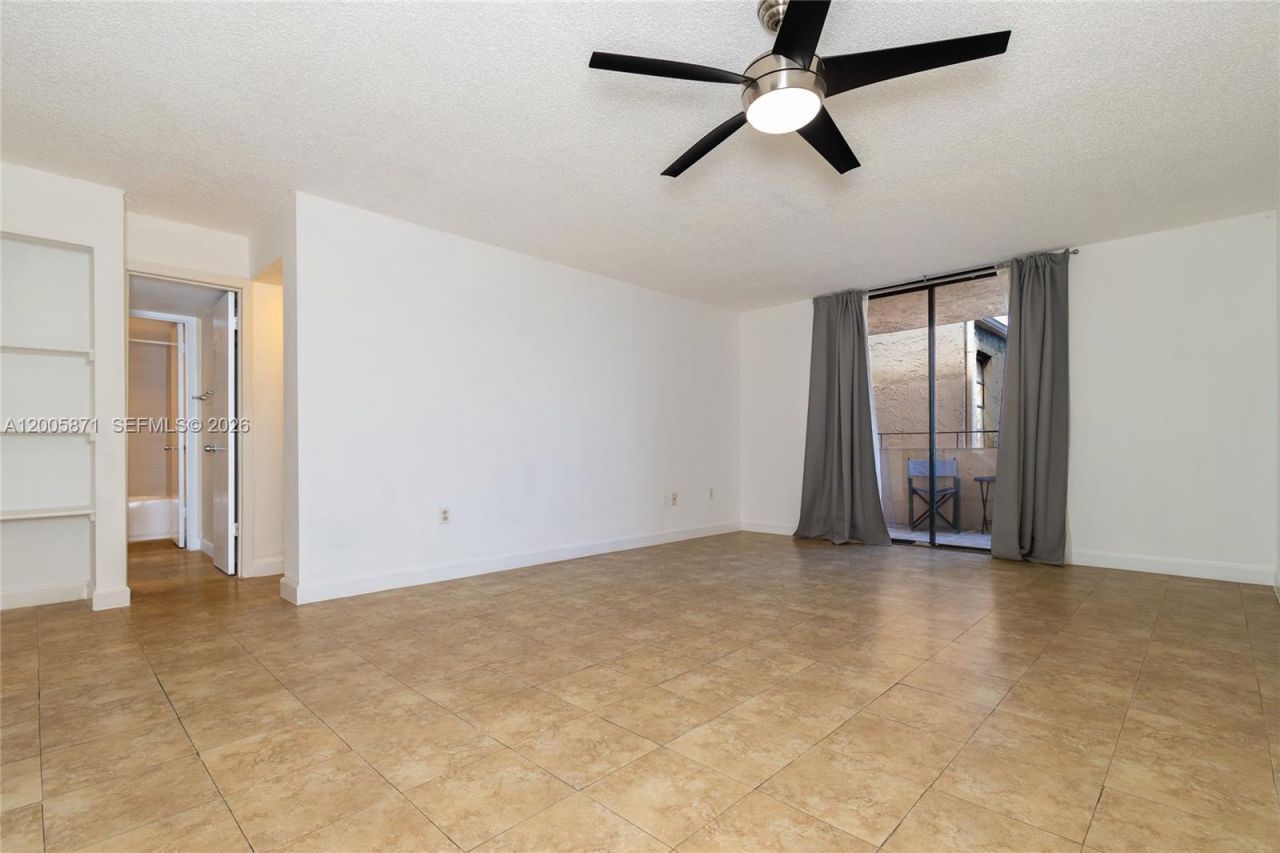 10500 SW 108th Ave , Unit B414, Miami, FL 33176 Photo