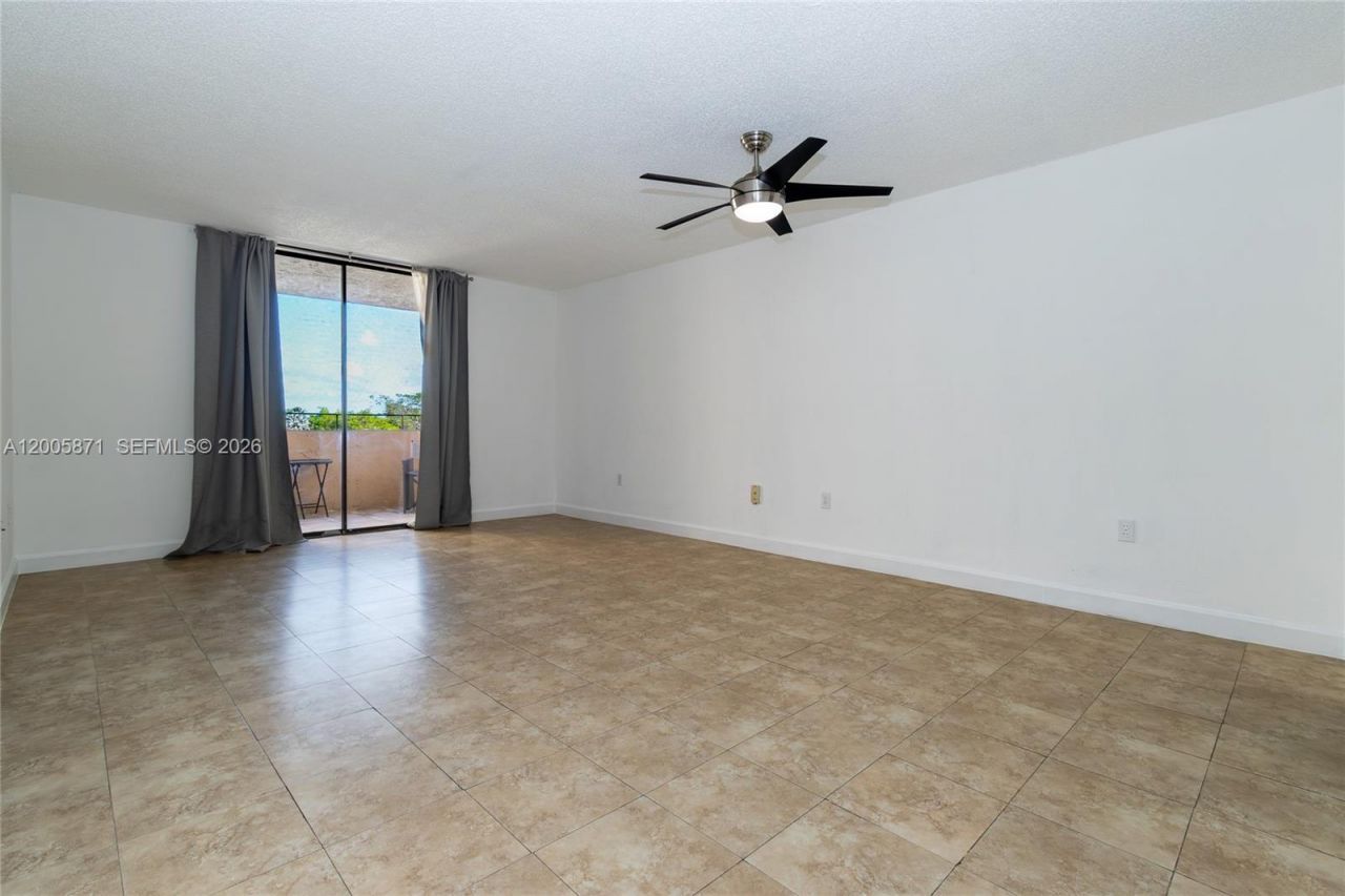 10500 SW 108th Ave , Unit B414, Miami, FL 33176 Photo