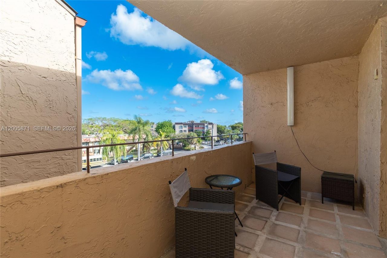 10500 SW 108th Ave , Unit B414, Miami, FL 33176 Photo