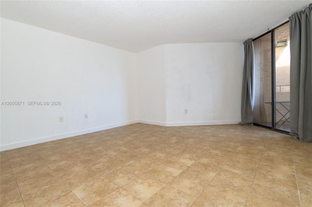 10500 SW 108th Ave , Unit B414, Miami, FL 33176 Photo