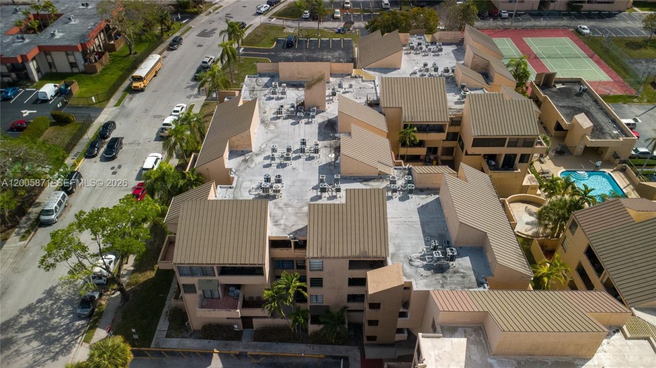 10500 SW 108th Ave , Unit B414, Miami, FL 33176 Photo