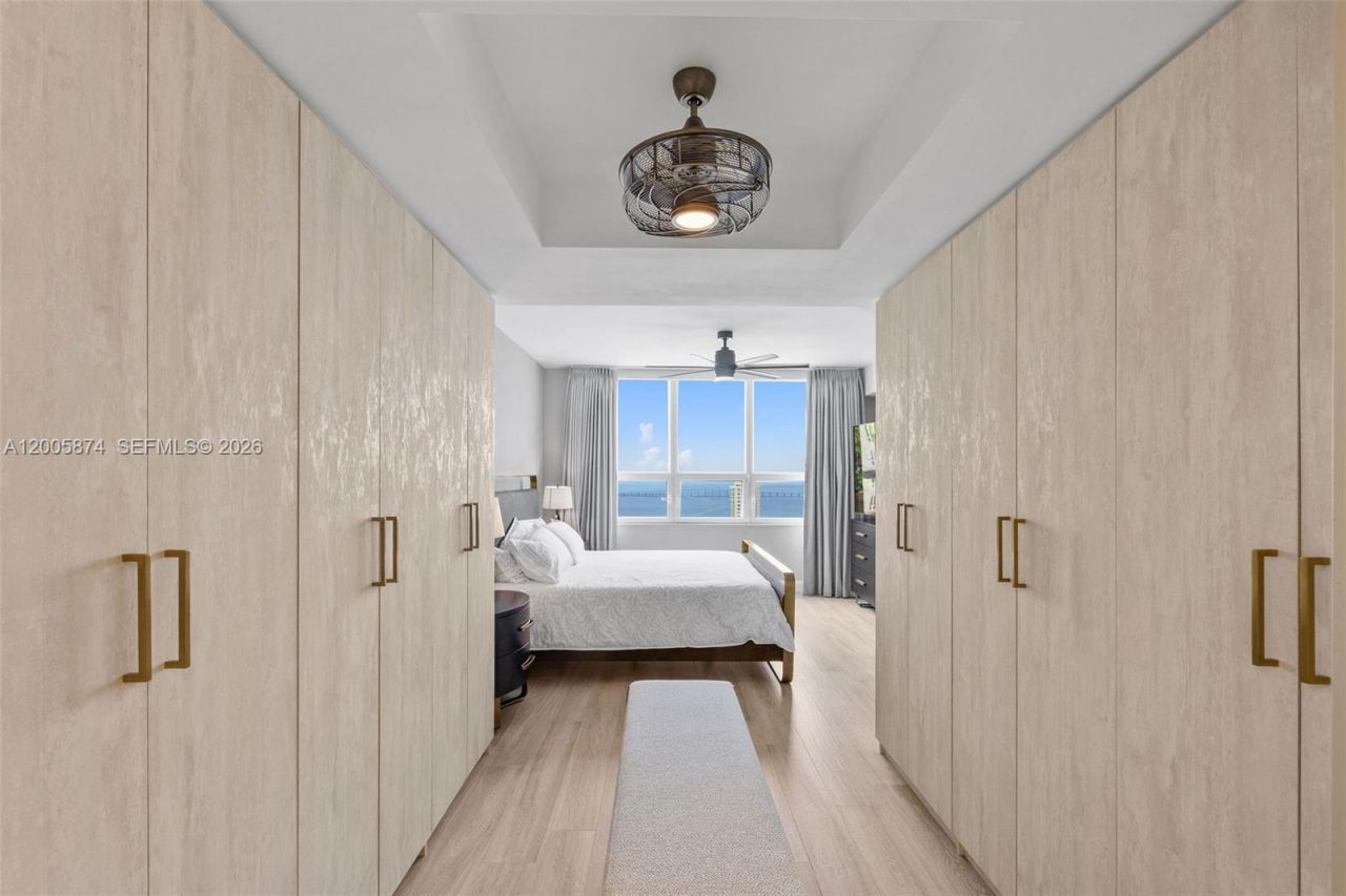 848 Brickell Key Dr, Unit 3403, Miami, FL 33131 Photo