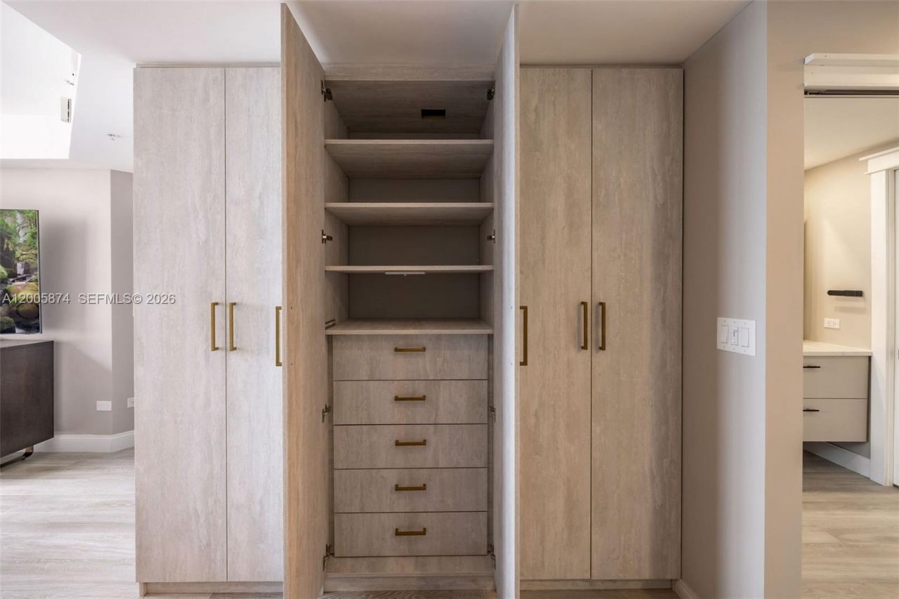 848 Brickell Key Dr, Unit 3403, Miami, FL 33131 Photo