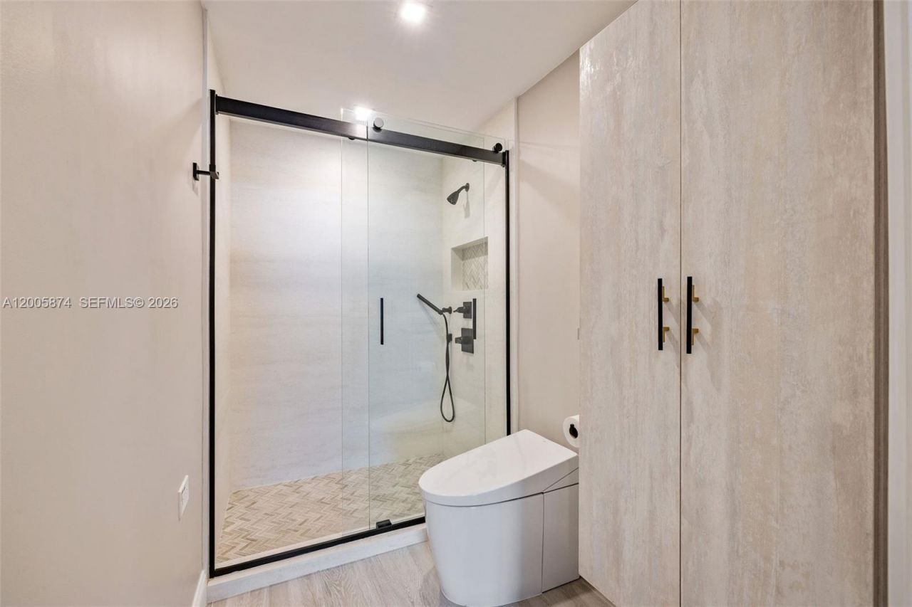 848 Brickell Key Dr, Unit 3403, Miami, FL 33131 Photo