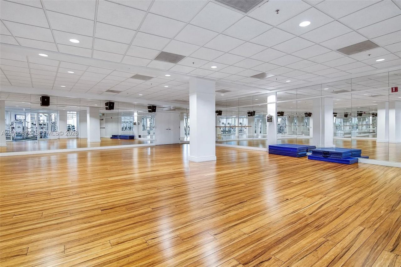 848 Brickell Key Dr, Unit 3403, Miami, FL 33131 Photo