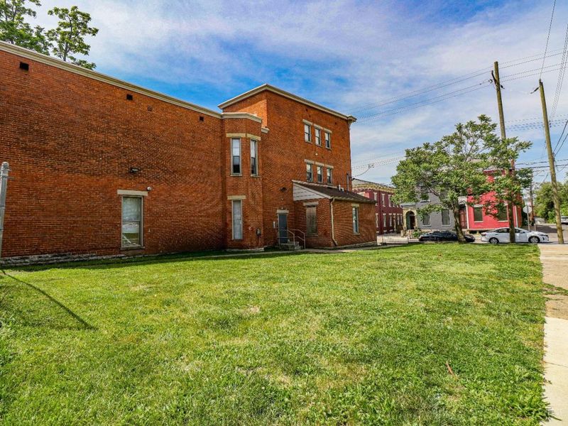 1816 Baymiller Street, Cincinnati, OH 45214 Photo 3