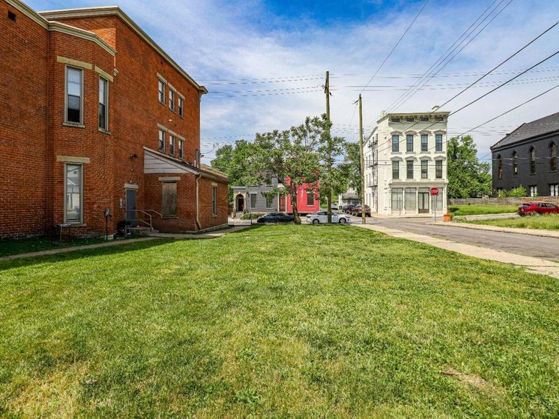 1816 Baymiller Street, Cincinnati, OH 45214 Photo 5