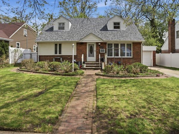 1608 Arkansas Drive, Valley Stream, NY 11580