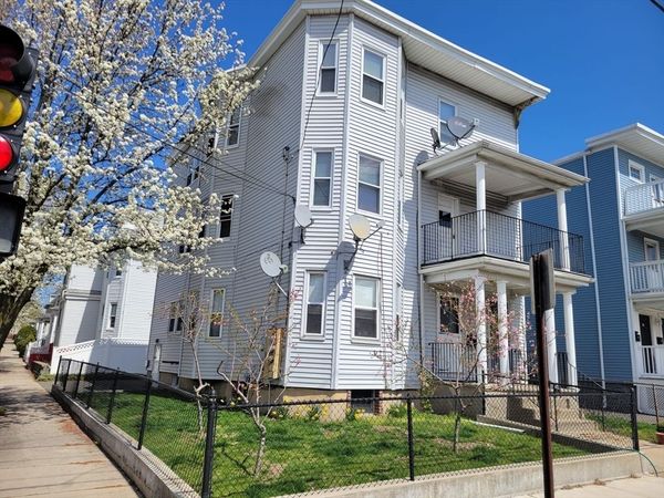 21 Bryant St, Everett, MA 02149