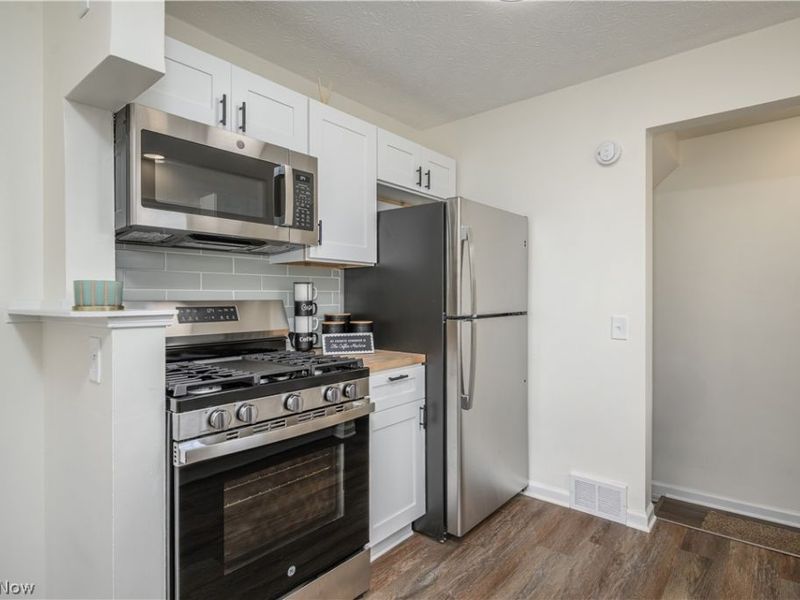 1323 29th Street NE, Canton, OH 44714 Photo 10