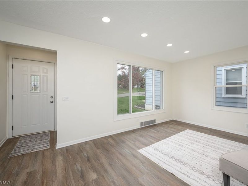 1323 29th Street NE, Canton, OH 44714 Photo 7