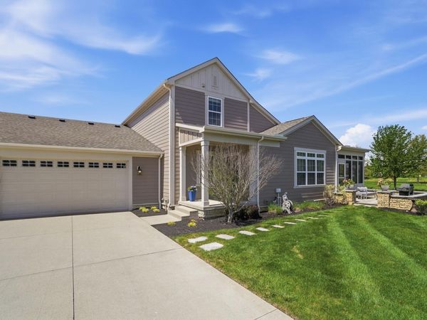 1056 Little Bear Place , Lewis Center, OH 43035