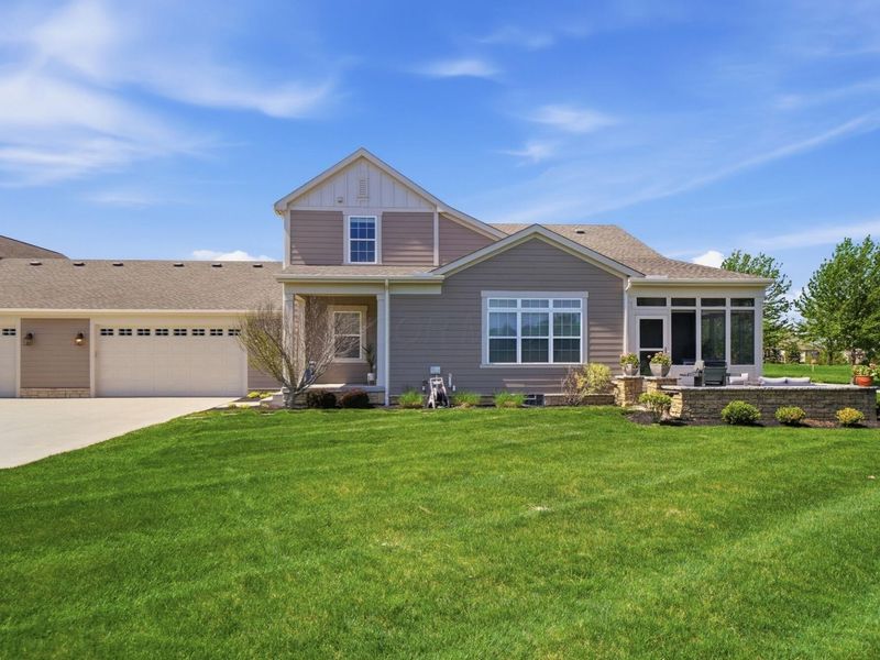 1056 Little Bear Place, Lewis Center, OH 43035 Photo 2