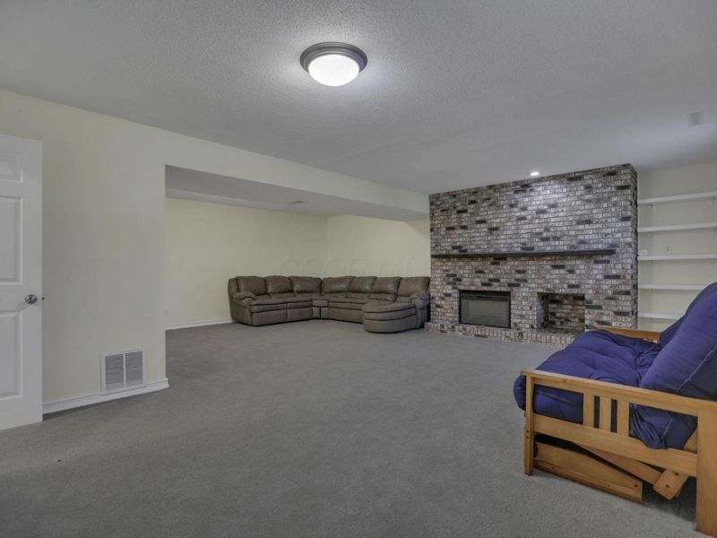 389 Twenty Grand Road SW, Pataskala, OH 43062 Photo 3