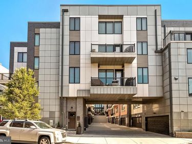 305 GREEN STREET, PHILADELPHIA, PA 19123