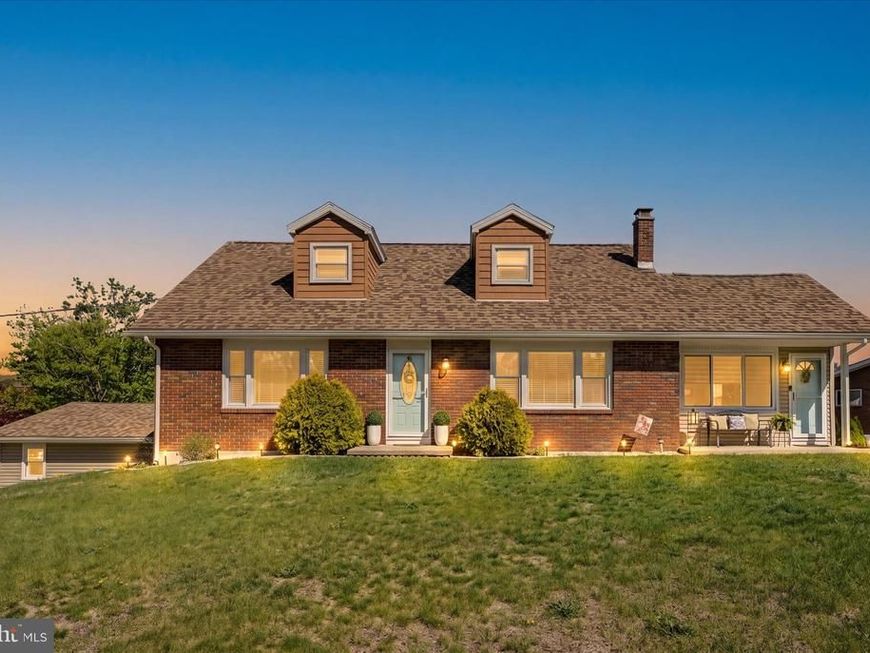 915 Elizabeth Drive, Orwigsburg, PA 17961 Main Photo