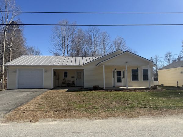 39 E Leavitt Street , Skowhegan, ME 04976