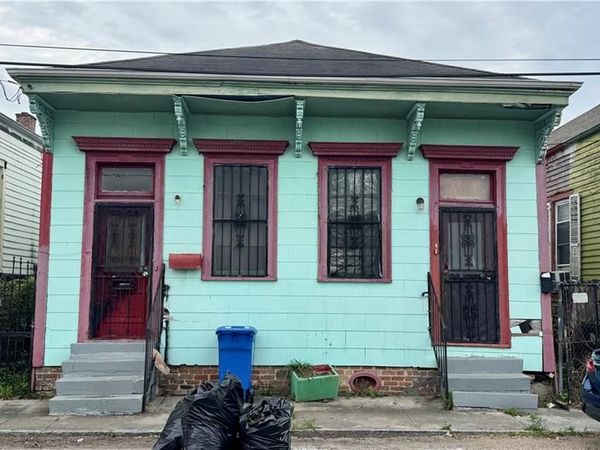 2108 MAGNOLIA Street , New Orleans, LA 70113