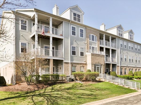 1299 W Lake Street , Unit 306, Addison, IL 60101