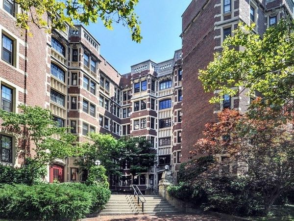 992 Memorial Dr, Unit 204, Cambridge, MA 02138