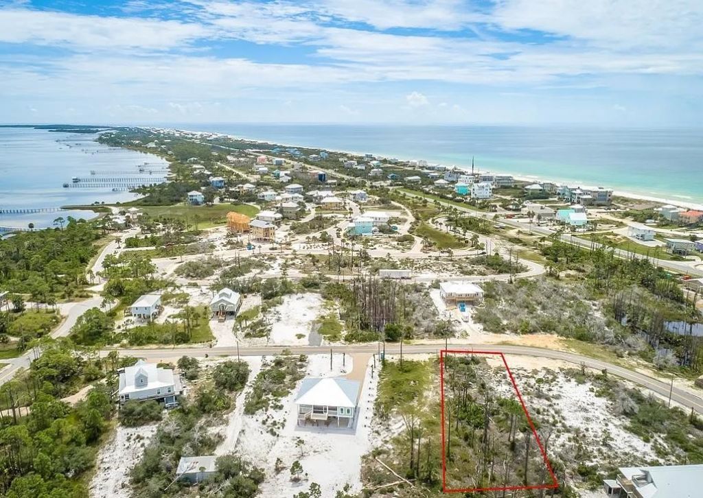 210 Driftwood Avenue, Port Saint Joe, FL 32456 Photo