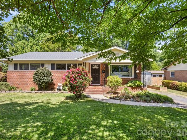 1527 Woodhill Lane, Charlotte, NC 28205