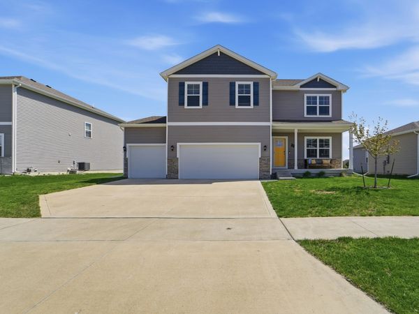 3201 NW Westwood Street, Ankeny, IA 50023