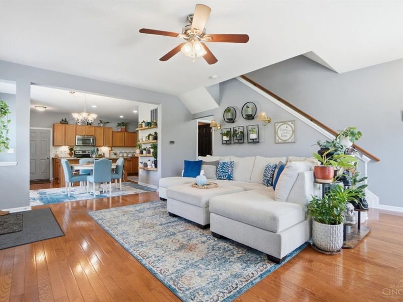 9594 Greenery Court, Loveland, OH 45140 Photo 3