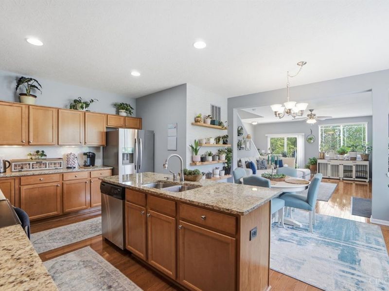 9594 Greenery Court, Loveland, OH 45140 Photo 9