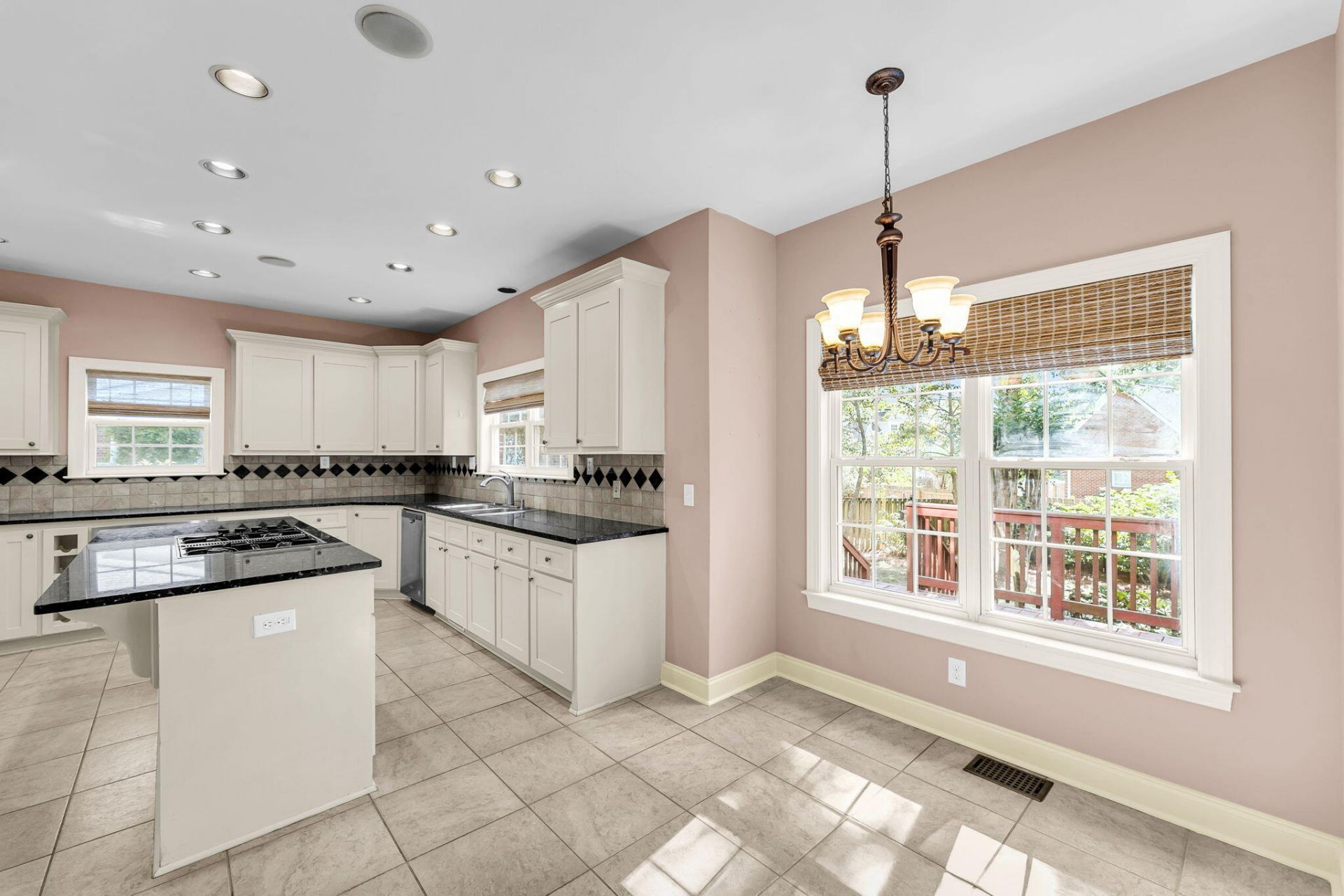 4220 Meadowbrook Court Photo 11