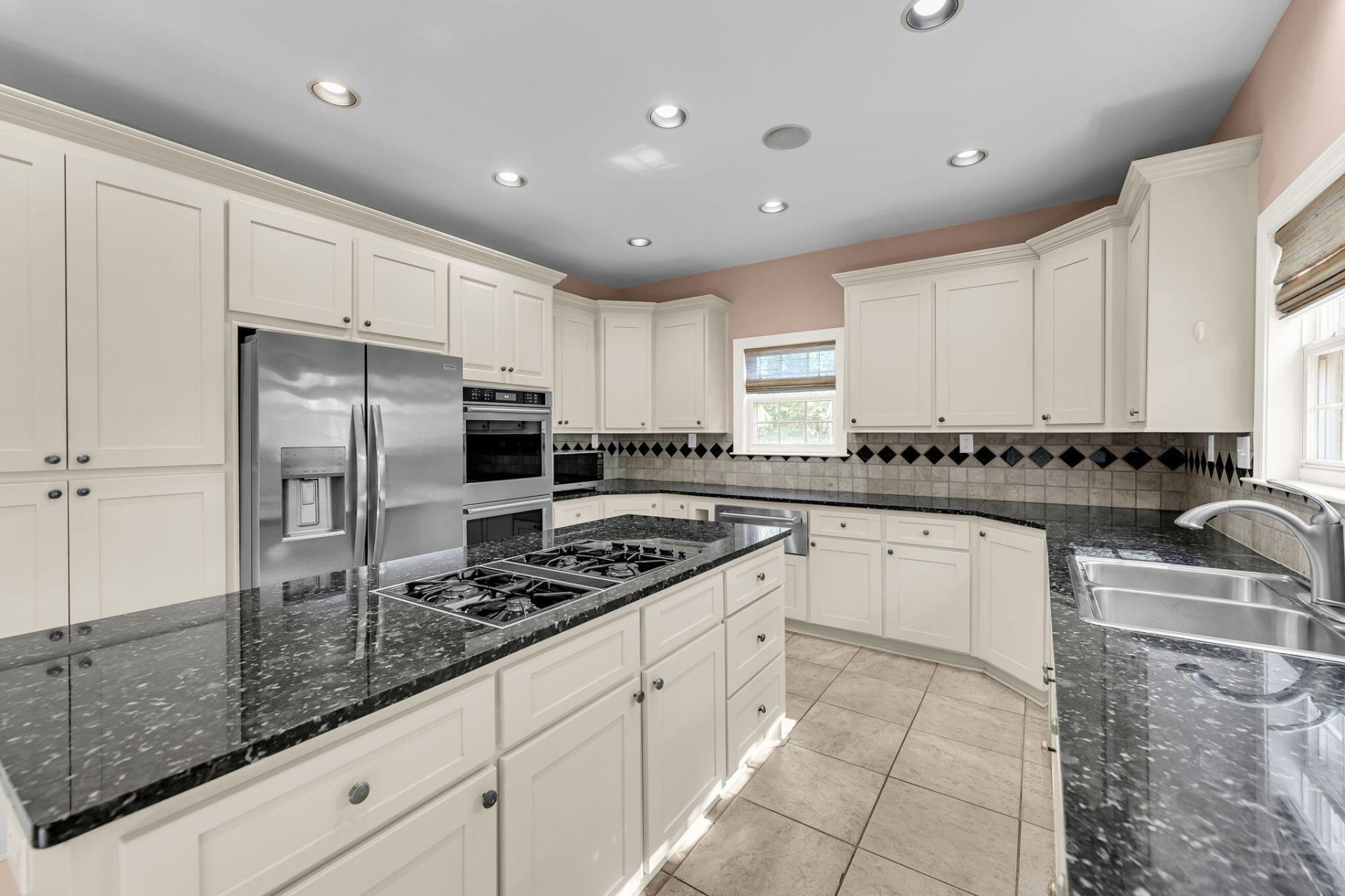 4220 Meadowbrook Court Photo 12